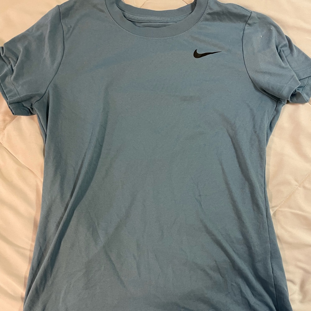 Womens Small Nike Dri-Fit Tshirt